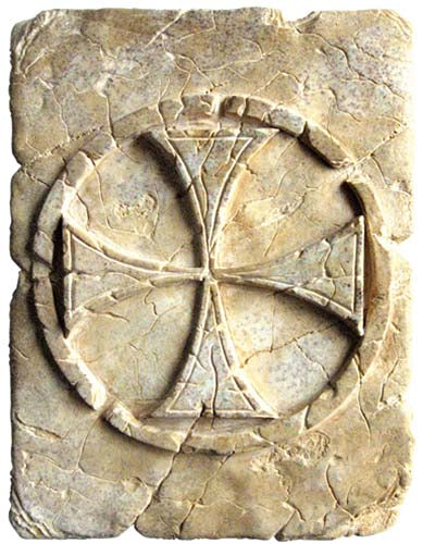 Tile with Templar Cross Patte by Marto of Toledo Spain 002